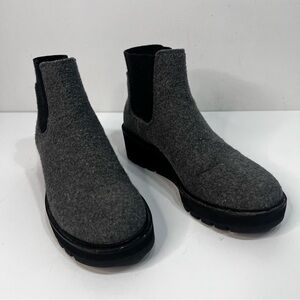 Eileen Fisher Wool Felt Platform Chelsea Boots | Gray | Size 7 – Minimalist